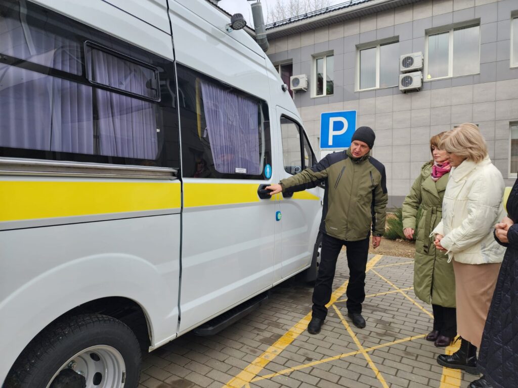 В центре социального обслуживания населения Жирновского района получили  второй новый автомобиль «Газель Next» – ЖирнОе.RU