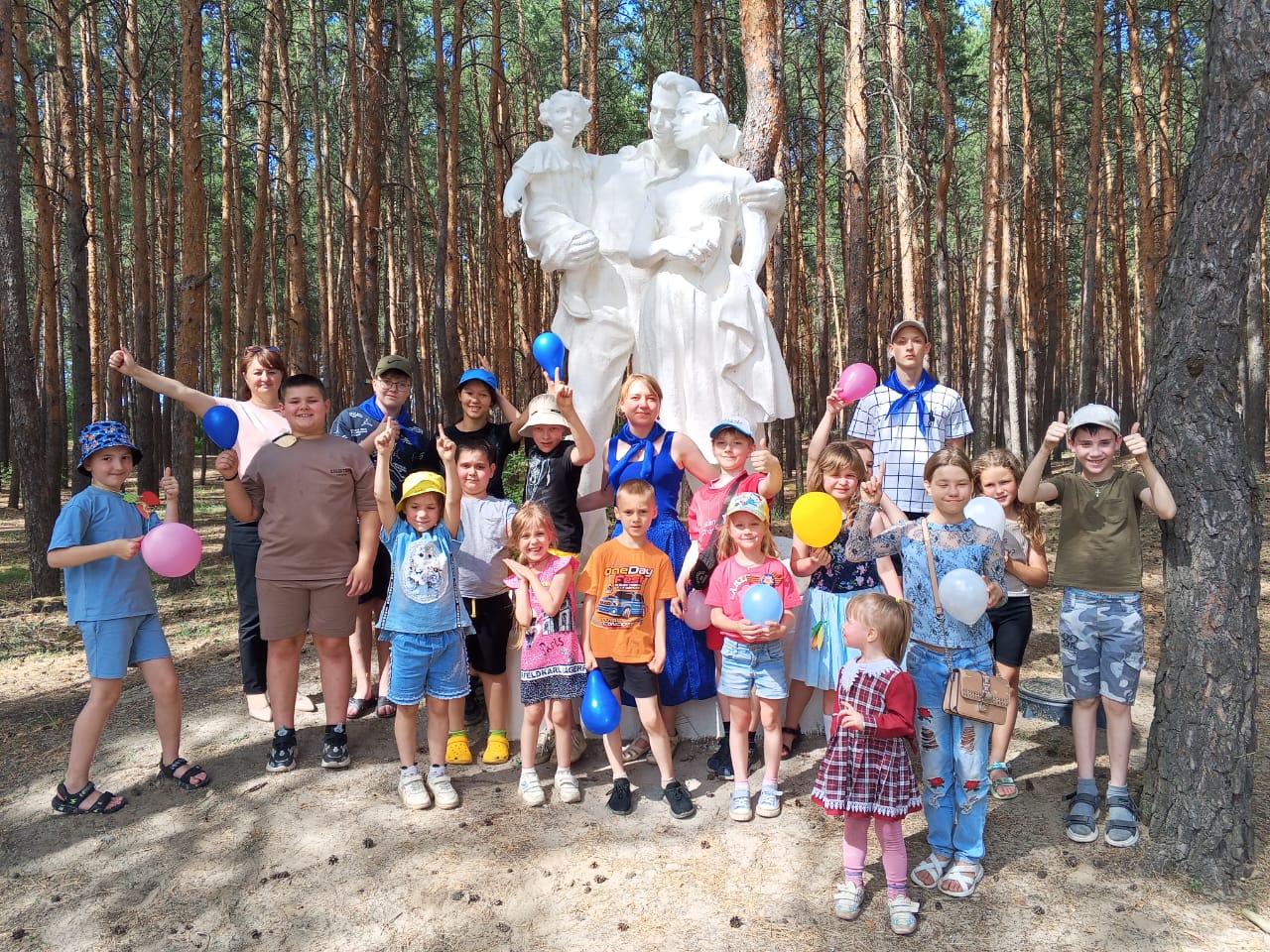 Жирновские семьи отмечают День защиты детей | 01.06.2024 | Жирновск -  БезФормата